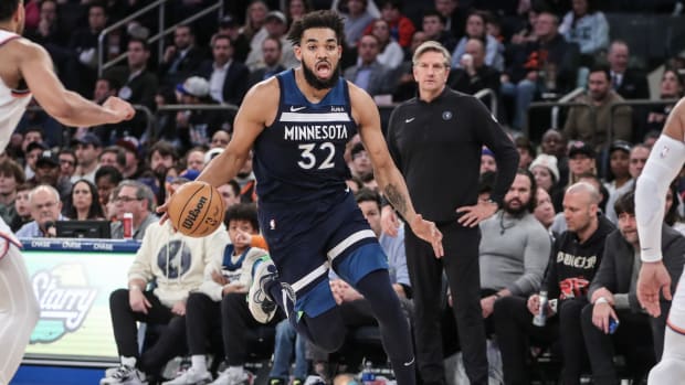 Karl-Anthony Towns, Chris Finch